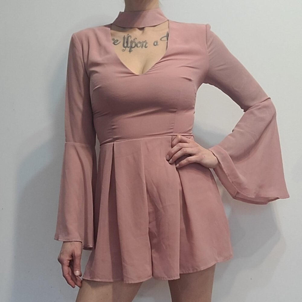 Romper shorts with flared long sleeves